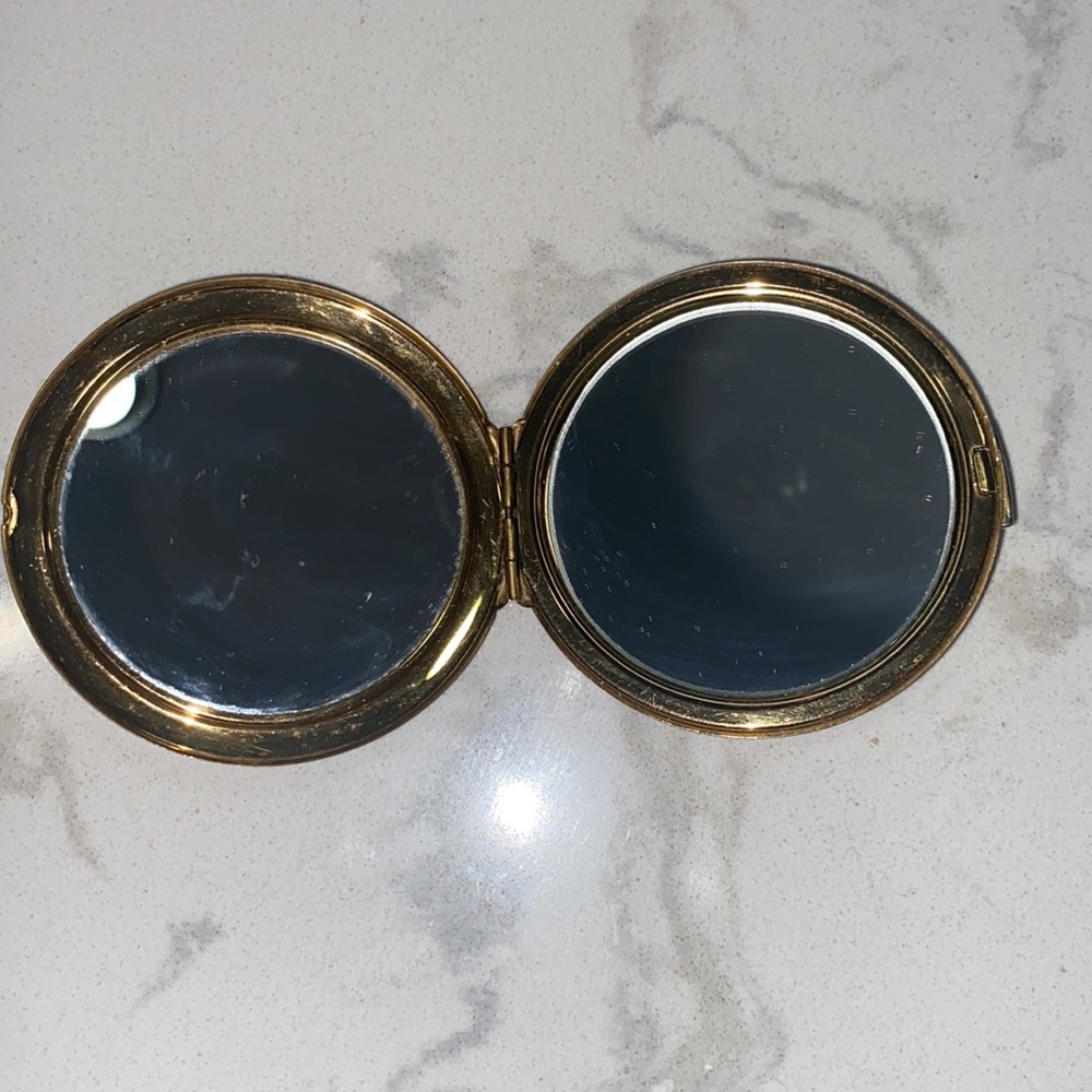 Vintage Stratton compact gold tone make-up mirror - Picture 3 of 5